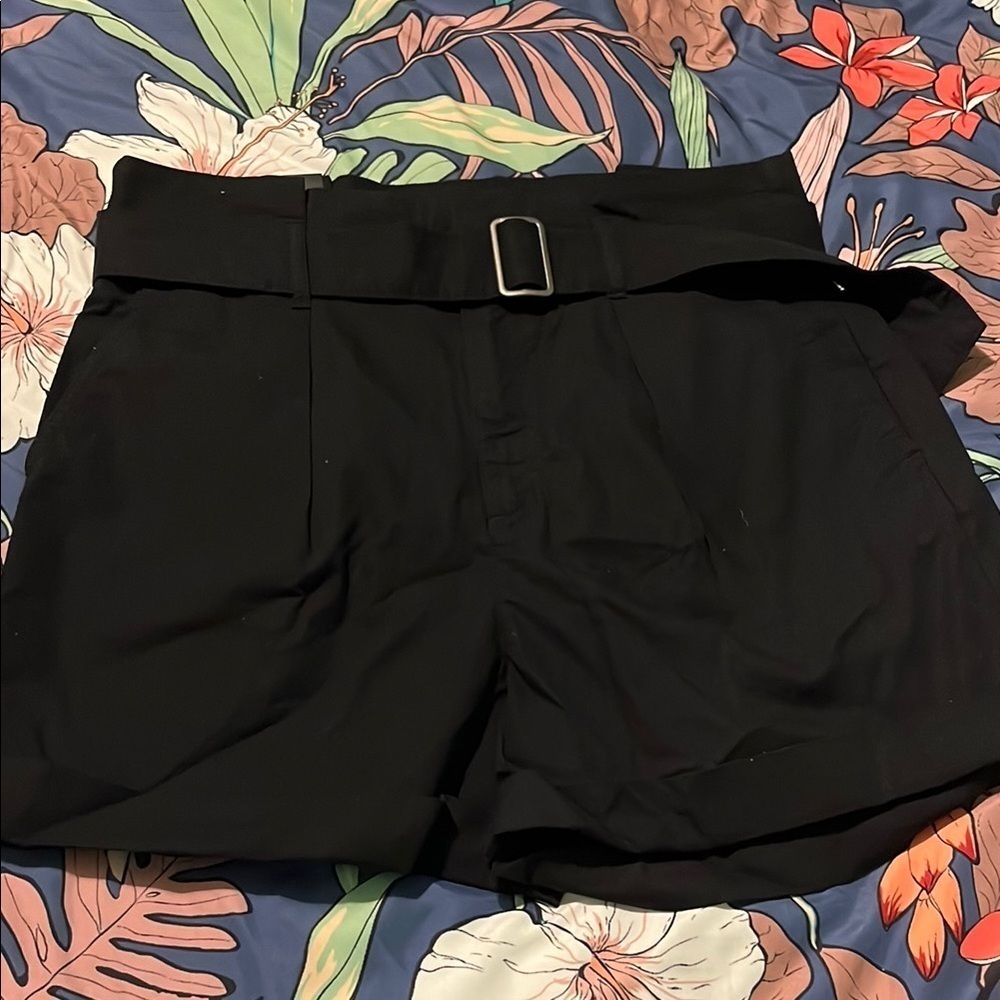 Paper bag style belted shorts